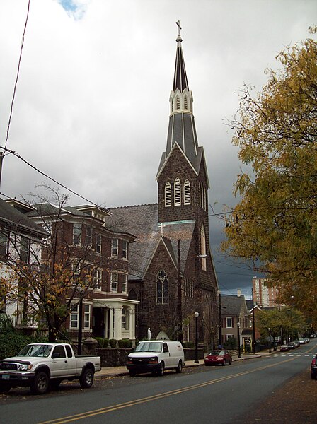 File:Holy Infancy Catholic Church South Bethlehem Downtown Historic District Oct 11.JPG