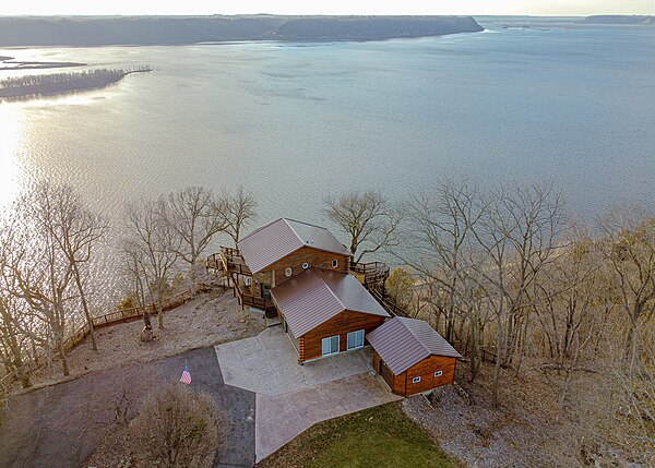 Image: Houses on the cliff 04