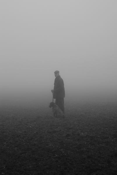 File:Hunter standing in the fog during a driven hunt Netherlands 02.png