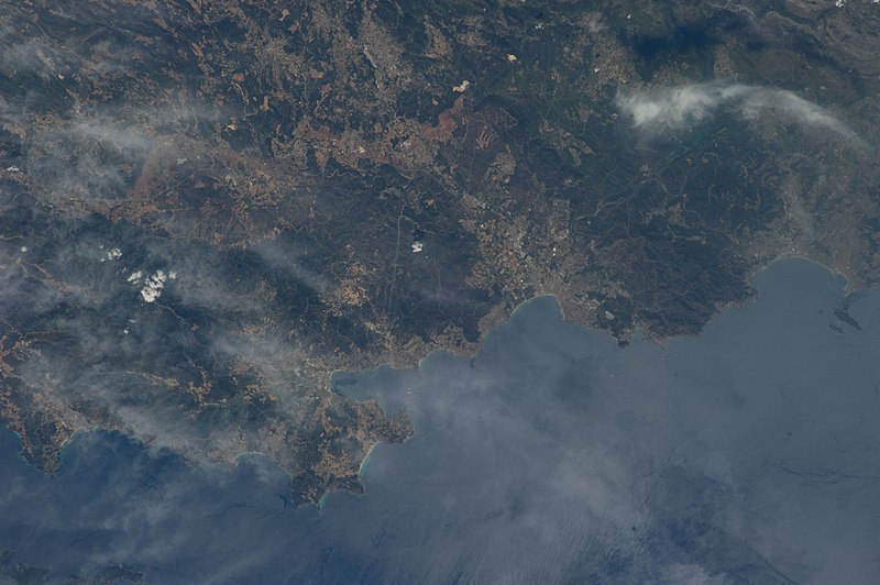 File:ISS039-E-17007 - View of France.jpg