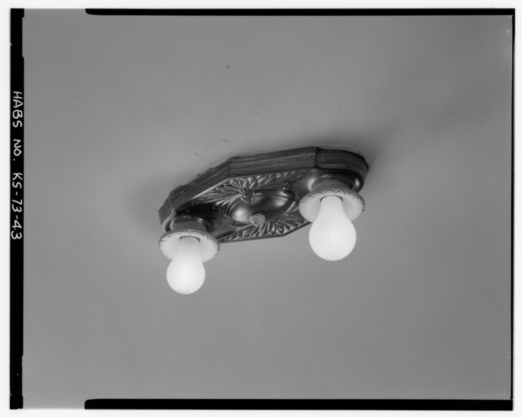 File:Interior view, first floor, detail, typical bedroom light fixture (Unit 2) - W. K. Bowman-O'Neal Apartment Building, 4313 East Kellogg Street, Wichita, Sedgwick County, KS HABS KANS,87-WICH.V,1-43.tif