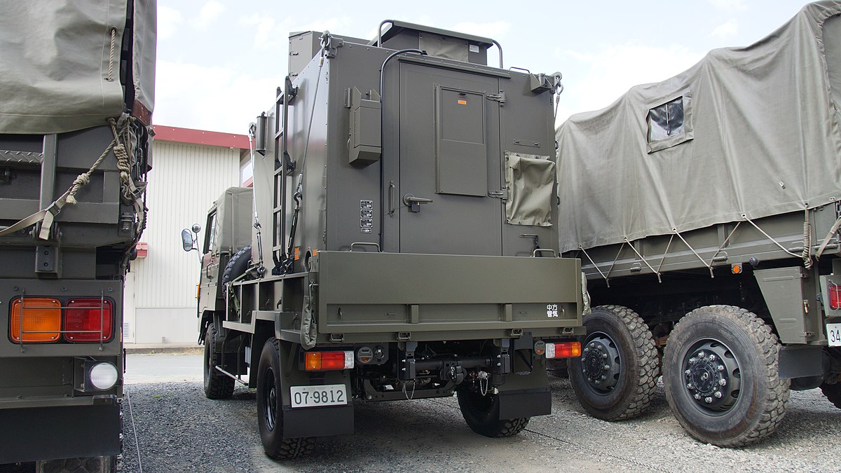 ファイル:JGSDF Type 73 chugata truck(07-9812) with shelter of 