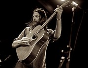 Jonathan Wilson collaborated on a song with Del Rey for his album Rare Birds. Jonathan Wilson at Troubadour 2.jpg