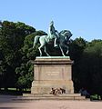 Rytterstatuen av Norges og Sveriges konge Karl XIV Johan, utført av billedhuggeren Brynjulf Bergslien (1830-1898)