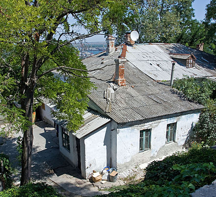 Private houses are common in Kerch