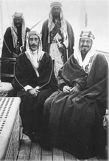 الملك عبد العزيز بن عبد الرحمن بن فيصل آل سعود 220px-King_Faisal_I_of_Syria_with_King_Abdul-Aziz_of_Saudi_Arabia_in_the_mid-1920s