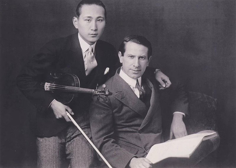 File:Kishi and sirota circa 1930.jpg