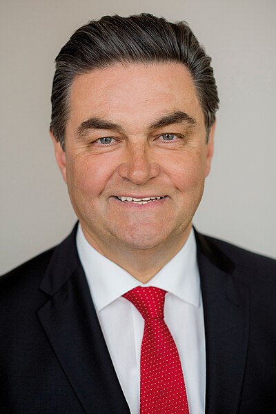 File:Klaus Herzog, Oberbürgermeister der Stadt Aschaffenburg (2017) .jpg