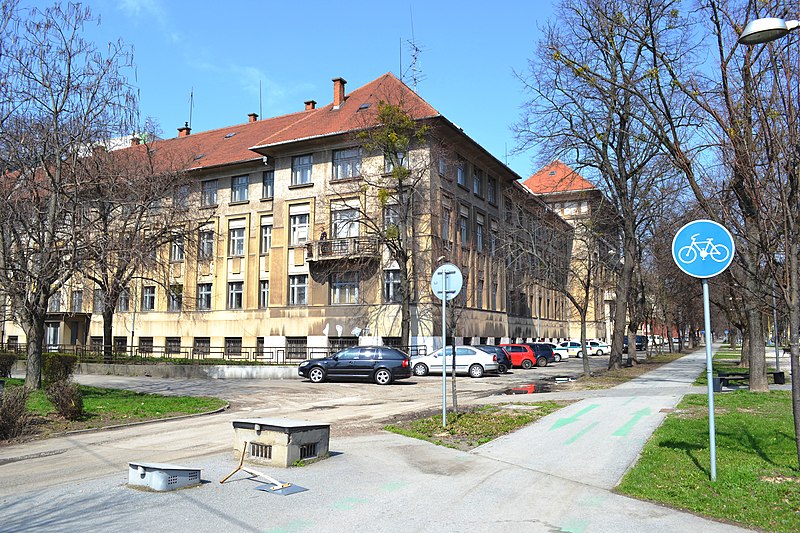 File:Košice - Moyzesova 19-2.jpg
