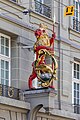 Löwenskulptur am "Gesellschaftshaus zu Mittellöwen" in Bern.jpg