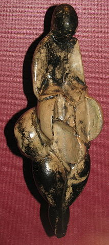Wenus z Lespugue - 21.000 p.n.e. - rekonstrukcja