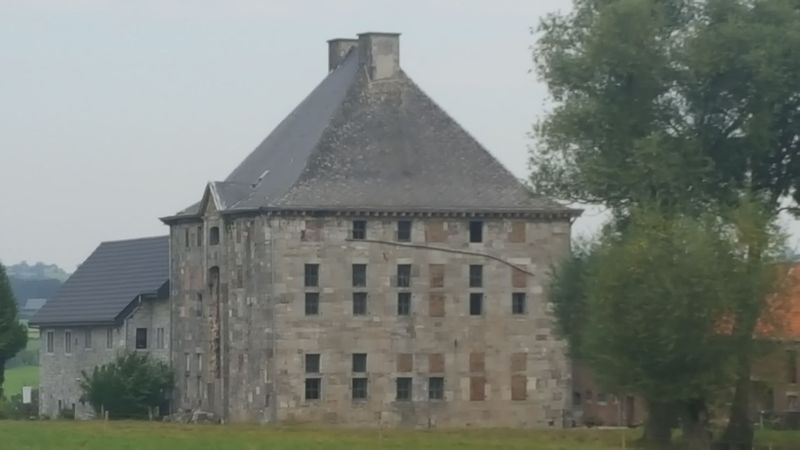 File:Limbourg-Château de Villers (3).jpg