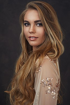 Lotte Van Der Zee: Nederlands model (1999–2019)