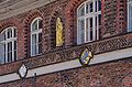 * Nomination: Lüneburg, Rathaus, Seite Reitende Diener-Straße, Fassadendetails --Smial 11:28, 15 September 2013 (UTC) * * Review needed