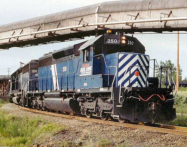 A Montana Rail Link train at Everett, Washington, in January 1994