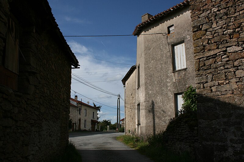 File:Maison-Sauzy.JPG