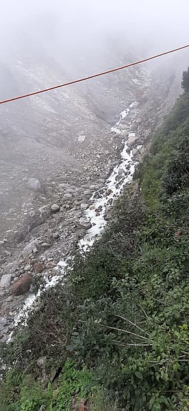 File:Mandakani river on the walk way to kedar nath.jpg