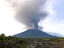 Mount Agung, November 2017 eruption - 27 Nov 2017 03.jpg