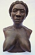 Muta Mayola Buste de femme en wengé signé et localisé sous la base. Collection Jonathan Bougard.jpg