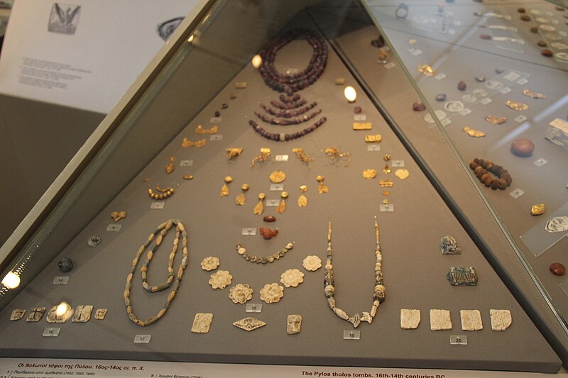 File:Mycenaean Jewelry from Pylos Tholos Tombs, 16th-14th Cent. BC (28355607582).jpg