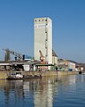 * Nomination A west view of the Silo at Nördliche Hafenstraße 5, Würzburg --DXR 15:00, 9 October 2021 (UTC) * Promotion  Support Good quality. --Halavar 15:50, 9 October 2021 (UTC)