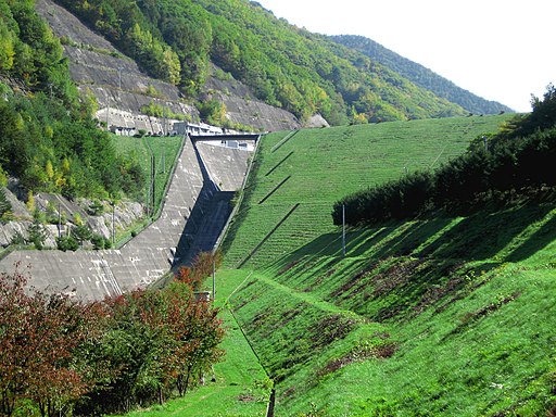 奈良井ダム（ならいダム）