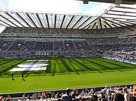 Newcastle_United_vs_Watford%2C_19_September_2015_%2801%29.JPG