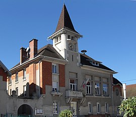 The town hall in Nomexy