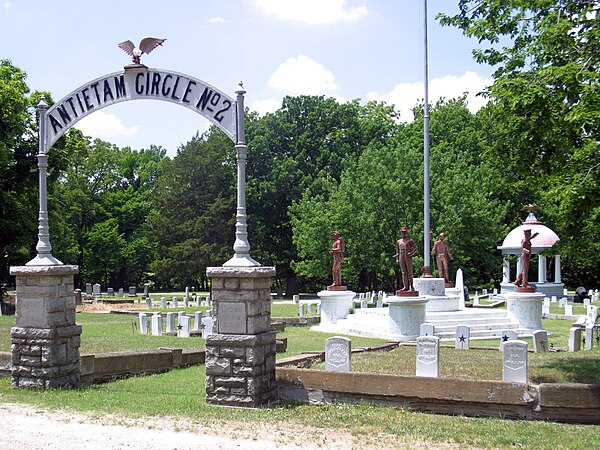 Civil War veterans bought a portion of Oakwood Cemetery in 1886 and named it Antietam Circle