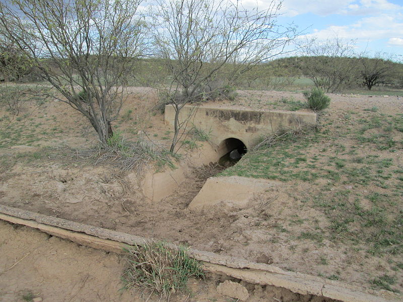 File:Old Canal and Bridge Continental Arizona 2014.jpg