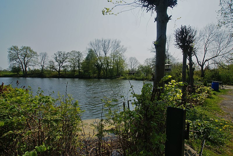 File:Ooststeenbeek - Moehlendiek.jpg