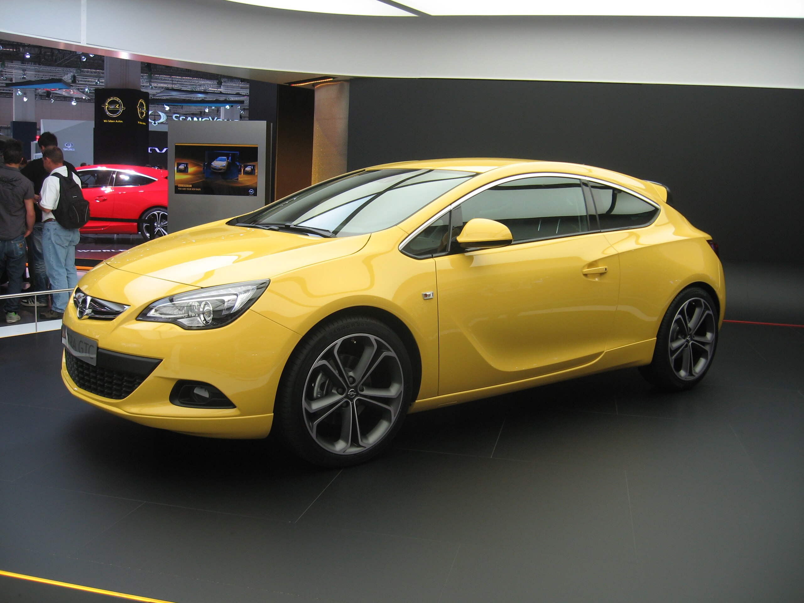 File:Opel Astra J GTC Front-view.JPG - Wikimedia Commons