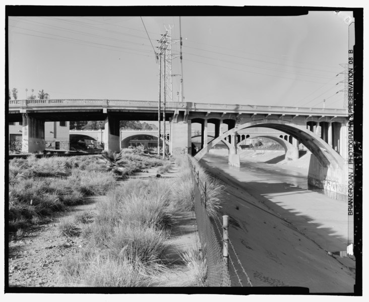 File:PART 2 OF 3 PART PANORAMA WITH NOS. CA-275-4 AND CA-275-6. SOUTH SIDE OF SPRING STREET BRIDGE. LOOKING NORTHWEST. - North Spring Street Bridge, Los Angeles, Los Angeles County, CA HAER CA-275-5.tif