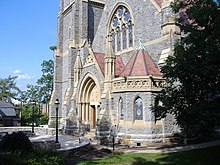 Packer Memorial Chapel's entrance Packer Chapel 1.JPG