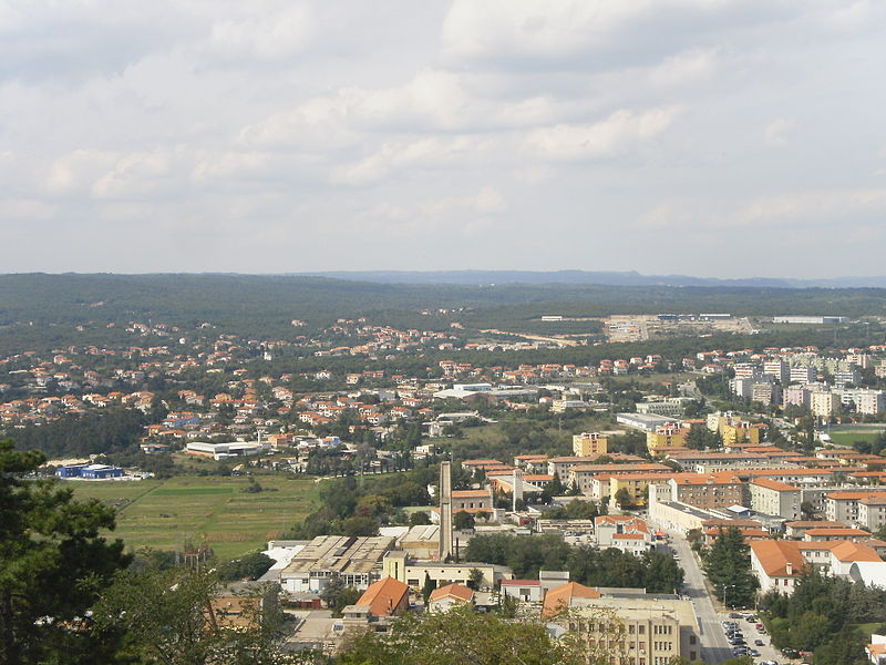 File:Panorama Labina9220679.JPG