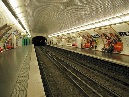 Paris Metro Iena