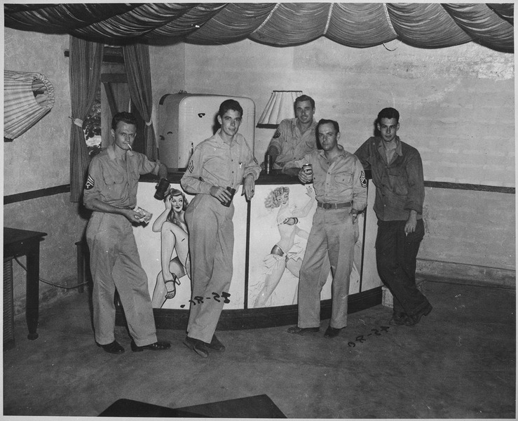 File:Personnel of OSS camp, Ceylon, 1945 - NARA - 540054.tif