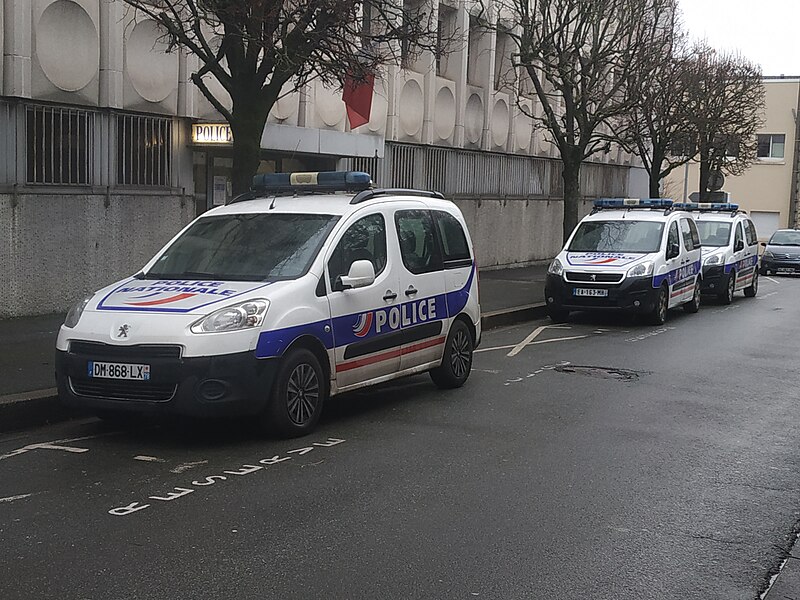 File:Peugeot Partner de la Police Nationale à Poissy.jpg