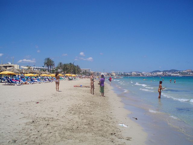 Spiaggia di Playa D'En Bossa - Ibiza
