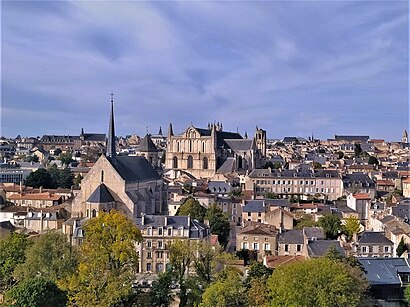 Comment aller à Poitiers en transport en commun - A propos de cet endroit