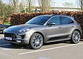 File:2022 Porsche Macan S 1X7A0820.jpg - Wikimedia Commons