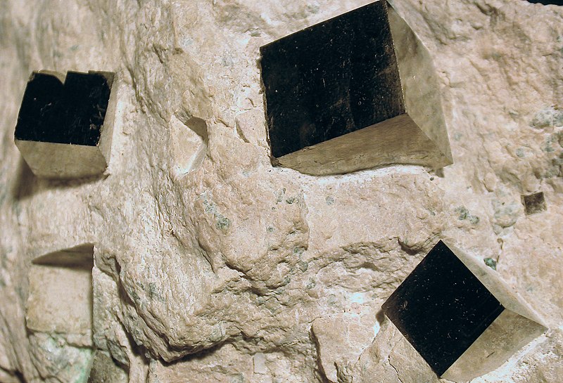 File:Pyrite-cubes.jpg