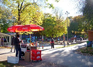 Parkens "Parklek" på hösten.