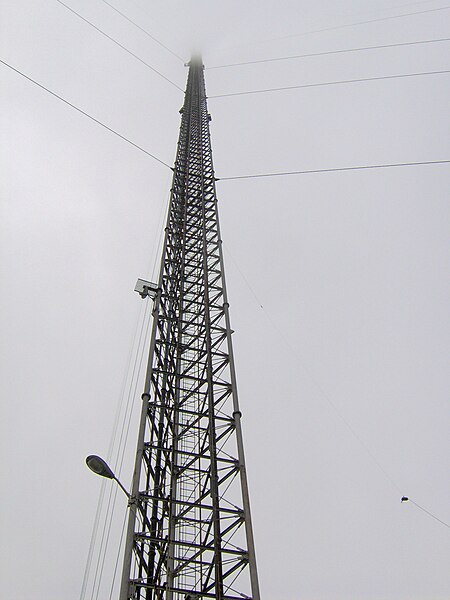 File:Radio-tower-sharps-ridge-tn3.jpg