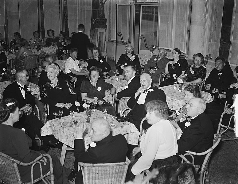 File:Receptie en diner heer Smulders sr. te Rotterdam, Bestanddeelnr 903-5866.jpg