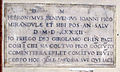 San marco, fi, chiostro dei morti, lapide funebre poliziano, di pico della mirandola e di girolamo benivieni, 1542.JPG