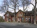 Bahnhof Schnega: Ehemaliges Bahnhofsgebäude, heute Café und "Bücherbahnhof"