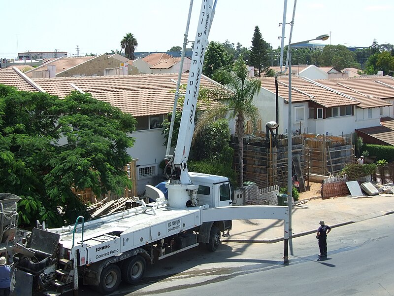 File:Sderot shelters1.jpg