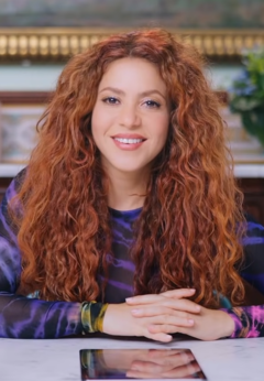 Shakira for VOGUE in 2021 2.png