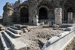 Dionysoksen temppelin rauniot.